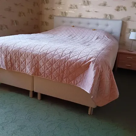 Kauba 6-1 With Sauna And Yacuzzi * Kuressaare